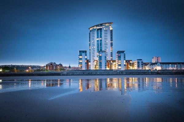 Holiday Home Swansea Bagian luar foto